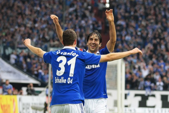 他走向罗伯 他走向罗伯