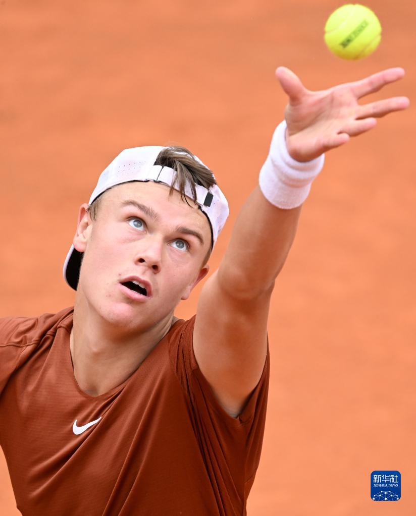 也代表着中 也代表着中